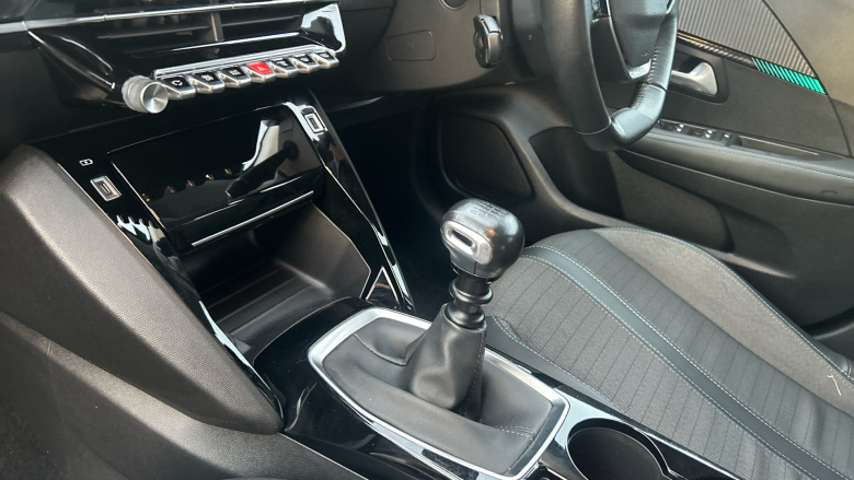 Peugeot 208 1.2 PureTech 100 Allure Premium 5dr Petrol Hatchback